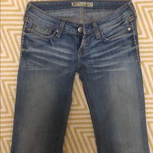 Like new buckle jeans!!!